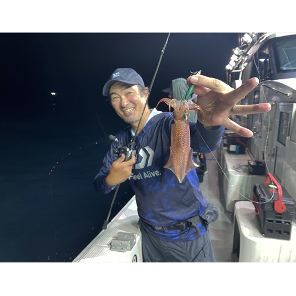 24 EMERALDAS MX イカメタル